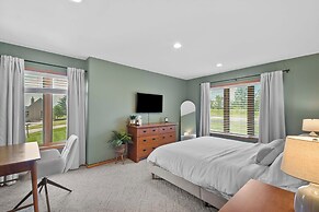 Private Hot Tub + Game Room: Galena Territory Home