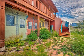 House on 1 1/2 Acres - 30 Mins to Taos Ski Valley!