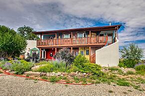 House on 1 1/2 Acres - 30 Mins to Taos Ski Valley!