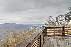 The Barn House: Caldwell Mtn Retreat w/ Hot Tub!
