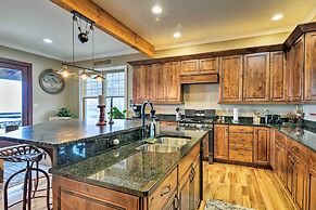 The Barn House: Caldwell Mtn Retreat w/ Hot Tub!