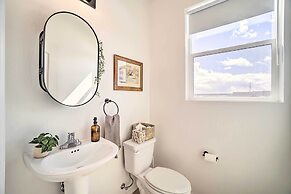 Flagstaff-area Family Home w/ Hot Tub & Patio