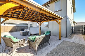 Flagstaff-area Family Home w/ Hot Tub & Patio