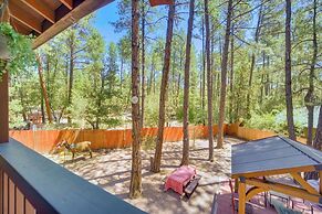 Hikers Haven: Pine Getaway w/ Wraparound Deck!