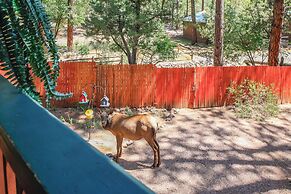 Hikers Haven: Pine Getaway w/ Wraparound Deck!