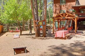 Hikers Haven: Pine Getaway w/ Wraparound Deck!