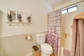 Hikers Haven: Pine Getaway w/ Wraparound Deck!