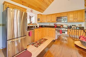 Hikers Haven: Pine Getaway w/ Wraparound Deck!