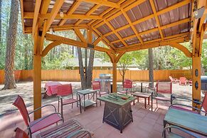 Hikers Haven: Pine Getaway w/ Wraparound Deck!