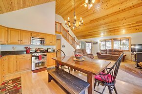 Hikers Haven: Pine Getaway w/ Wraparound Deck!