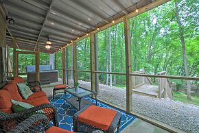 Pristine Lake Barkley Escape w/ Deck, Porch & Bar!