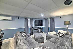 Pristine Lake Barkley Escape w/ Deck, Porch & Bar!