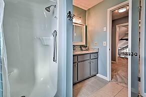 Pristine Lake Barkley Escape w/ Deck, Porch & Bar!