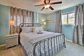 Pristine Lake Barkley Escape w/ Deck, Porch & Bar!