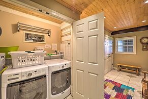 Beech Mountain Escape w/ Mtn Views & Fireplace!