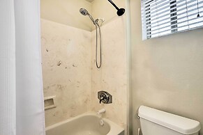 Pool, Fire Pit: Central Cave Creek Retreat!