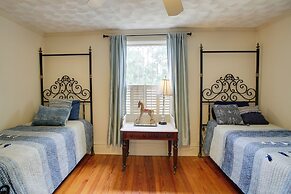 Historic Hot Springs Home < 1 Mi to Oaklawn!