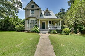 Historic Hot Springs Home < 1 Mi to Oaklawn!