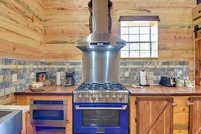 Early Cabin w/ Deck ~ 20 Mi to Lake Brownwood!