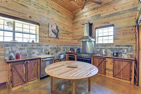 Early Cabin w/ Deck ~ 20 Mi to Lake Brownwood!