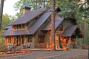 Ashland Lodge w/ Lake Views & Game Room Loft