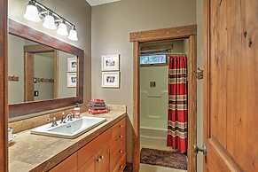 Ashland Lodge w/ Lake Views & Game Room Loft