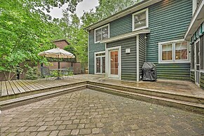 Upscale Family Retreat w/ Fire Pit, Walk to Beach!