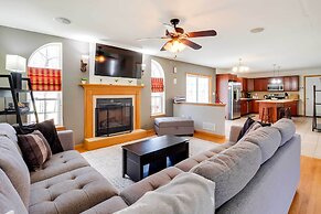 Hot Tub, Game Room & Fire Pit: Poconos Retreat