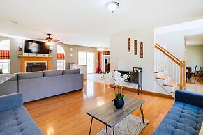 Hot Tub, Game Room & Fire Pit: Poconos Retreat