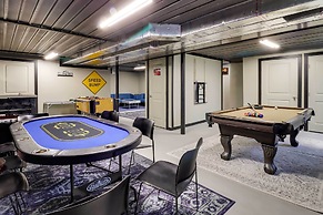 Hot Tub, Game Room & Fire Pit: Poconos Retreat