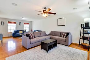 Hot Tub, Game Room & Fire Pit: Poconos Retreat