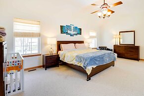 Hot Tub, Game Room & Fire Pit: Poconos Retreat