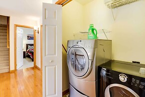 Hot Tub, Game Room & Fire Pit: Poconos Retreat