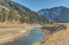 Quiet Alpine Hideaway w/ Panoramic Mountain Views!