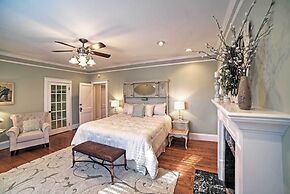 Spacious & Stunning Cleveland Getaway on 1 Acre