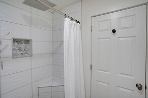 Hot Tub, Mountain Views: Scenic Prescott Home