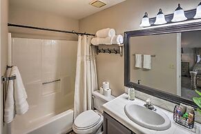 Amenity-packed Home w/ Hot Tub & River Views!