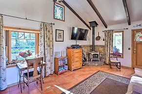 Cozy 'story Book Barn Cottage' w/ Scenic View