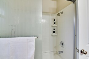 Lovely Vancouver Retreat w/ Home Gym!