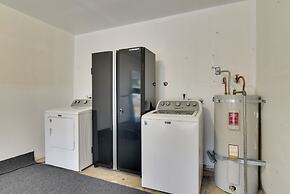 Lovely Vancouver Retreat w/ Home Gym!