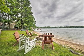 13 Mi to Dtwn: Lakefront Cottage w/ Dock