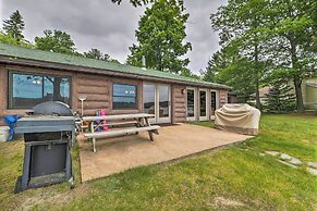 13 Mi to Dtwn: Lakefront Cottage w/ Dock