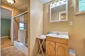 13 Mi to Dtwn: Lakefront Cottage w/ Dock