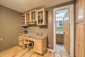 13 Mi to Dtwn: Lakefront Cottage w/ Dock