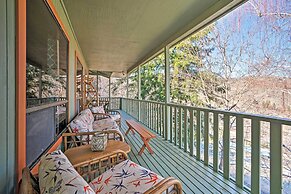 Mountain Escape - 7 Miles to Mission Ridge Resort!