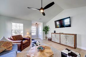 Chic Bentonville Home w/ Patio & Fire Pit!