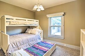 Custer Retreat w/ Pool Access, Walk to Downtown!