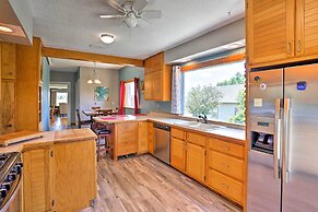 Custer Retreat w/ Pool Access, Walk to Downtown!