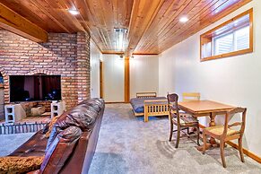 Walk to Downtown: Custer Retreat w/ Fire Pit!