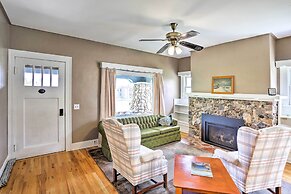 Walk to Downtown: Custer Retreat w/ Fire Pit!